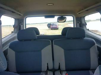 2001 Nissan Serena Images