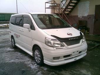 2001 Nissan Serena Photos