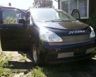 2001 Nissan Serena Photos