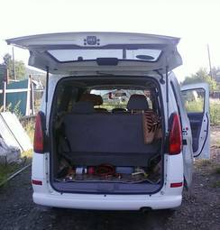 2001 Nissan Serena Photos
