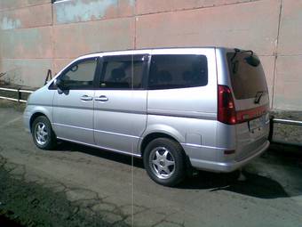 2001 Nissan Serena Photos