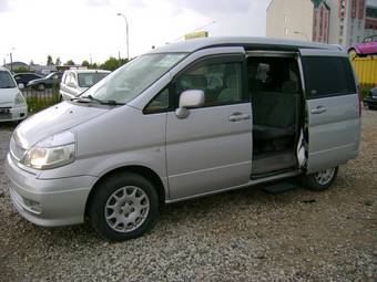 2001 Nissan Serena Pictures