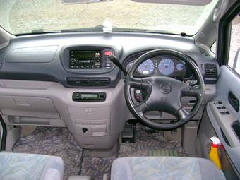 2001 Nissan Serena For Sale