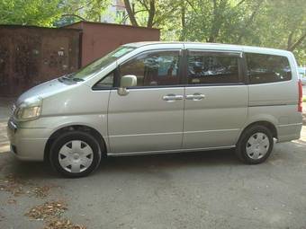 2001 Nissan Serena Images