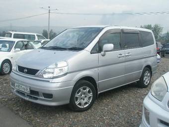 2001 Nissan Serena Photos