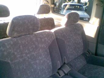 2001 Nissan Serena Pictures