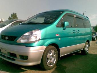 2001 Nissan Serena Photos