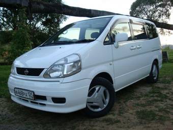 2001 Nissan Serena Pictures