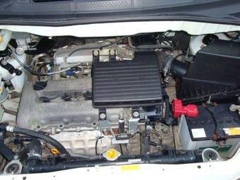 2001 Nissan Serena Photos