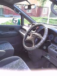 2001 Nissan Serena Photos