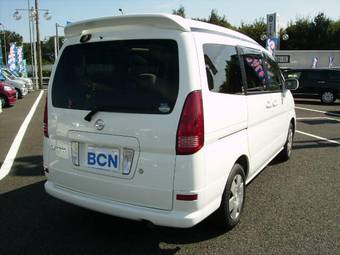 2001 Nissan Serena Photos