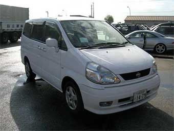 2002 Nissan Serena