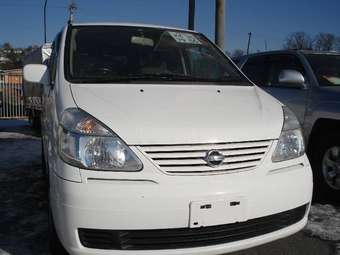 2002 Nissan Serena