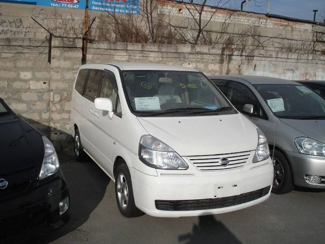 2002 Nissan Serena