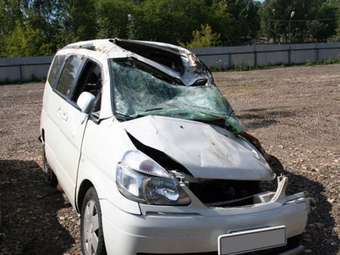 2002 Nissan Serena