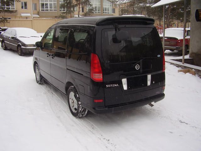 2002 Nissan Serena