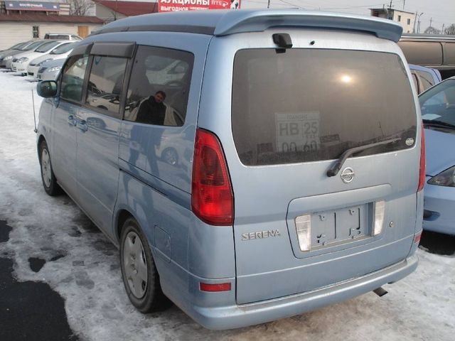 2002 Nissan Serena