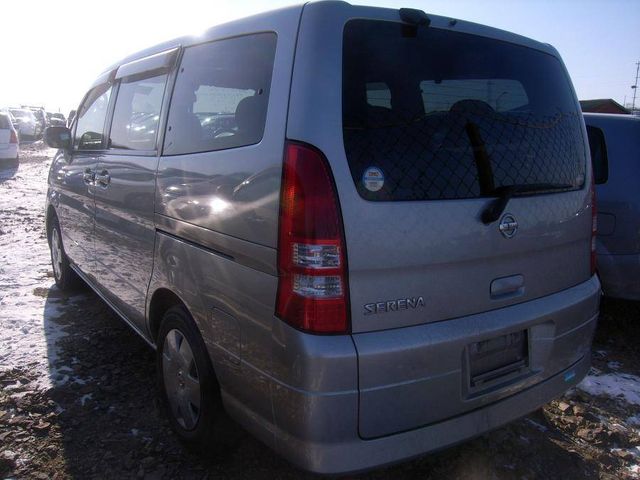 2002 Nissan Serena