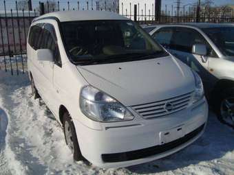 2002 Nissan Serena