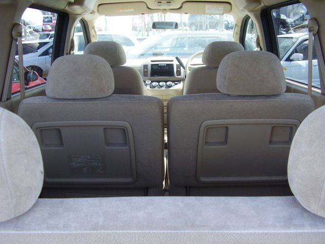 2002 Nissan Serena