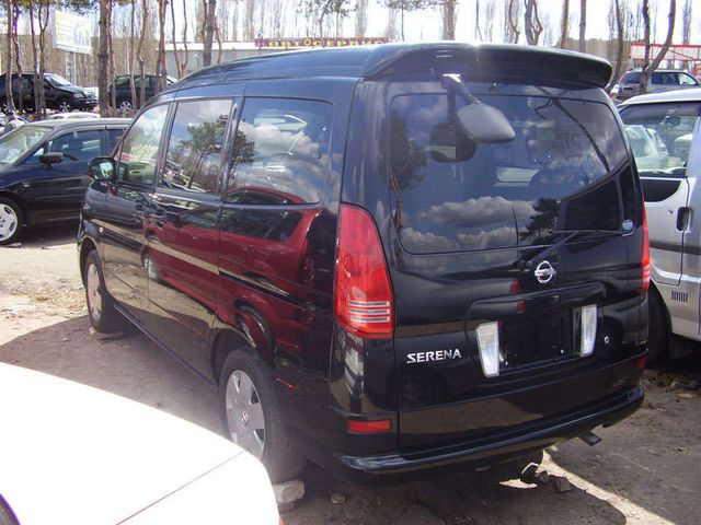2002 Nissan Serena