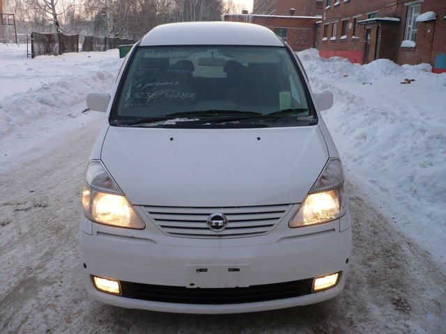 2002 Nissan Serena