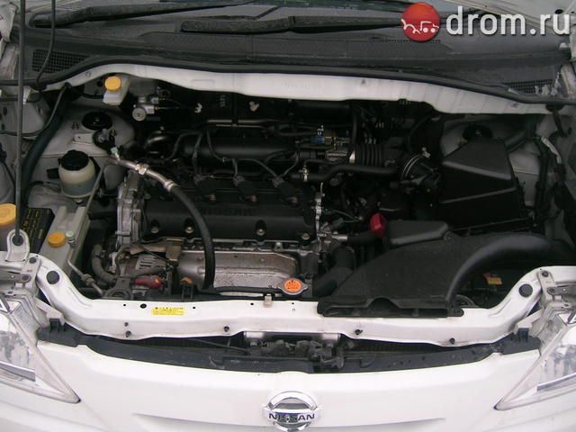 2002 Nissan Serena