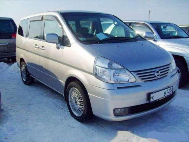 2002 Nissan Serena