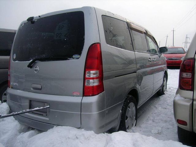 2002 Nissan Serena