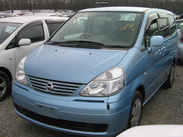 2002 Nissan Serena