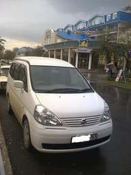 2002 Nissan Serena