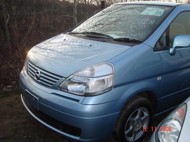 2002 Nissan Serena