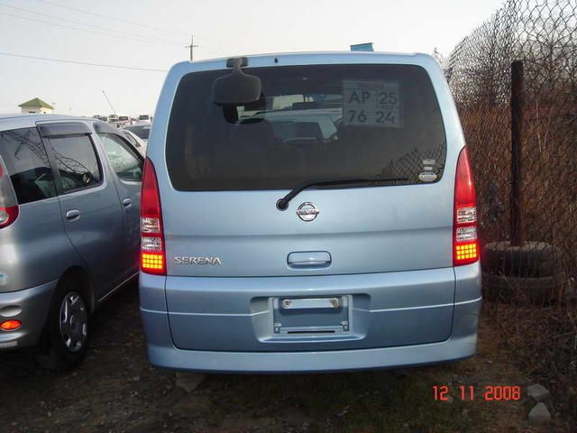 2002 Nissan Serena