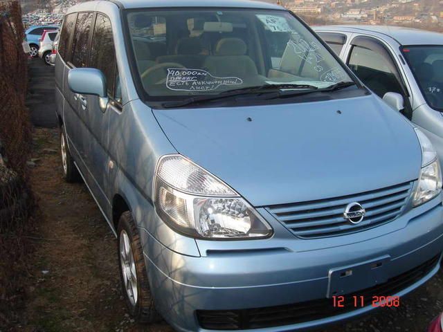 2002 Nissan Serena