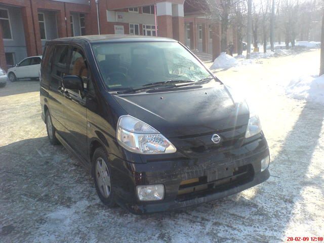 2002 Nissan Serena