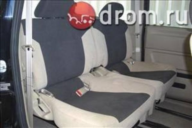 2002 Nissan Serena