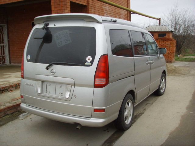 2002 Nissan Serena