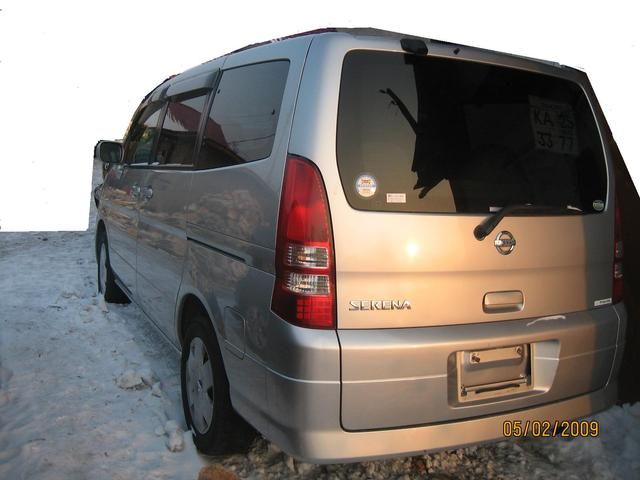 2002 Nissan Serena