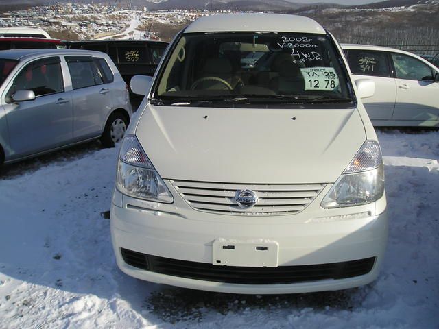 2002 Nissan Serena