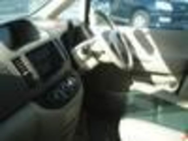 2002 Nissan Serena
