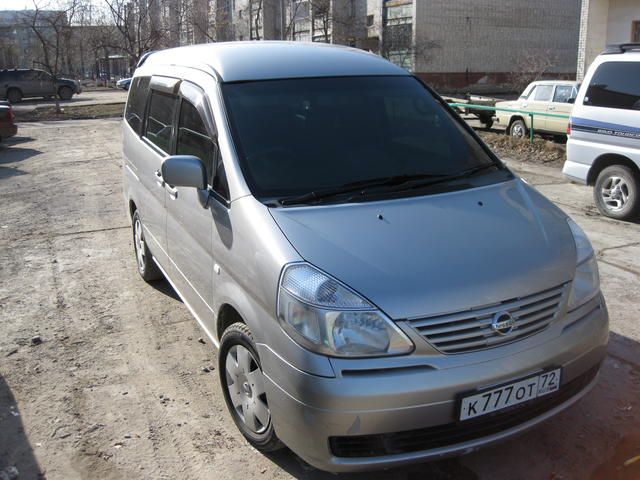 2002 Nissan Serena