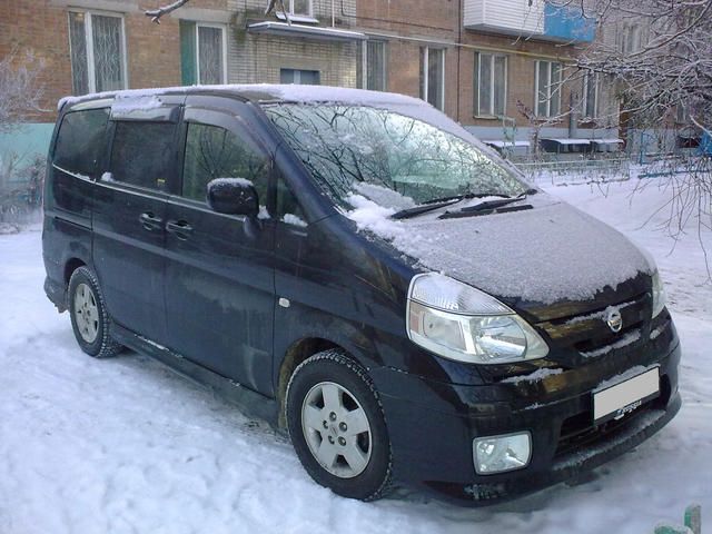 2002 Nissan Serena