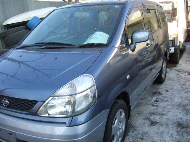 2002 Nissan Serena