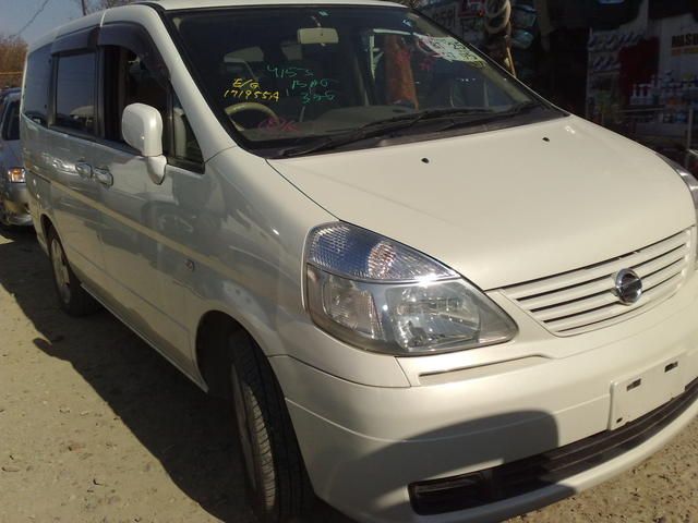 2002 Nissan Serena
