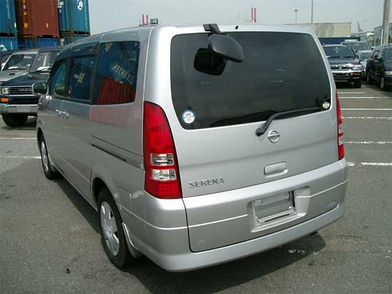 2002 Nissan Serena Photos