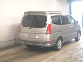 2002 Nissan Serena Pics