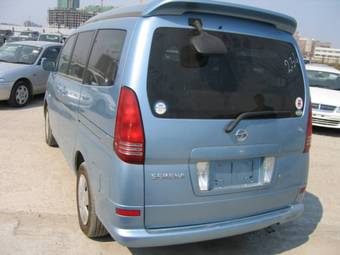 2002 Nissan Serena Images