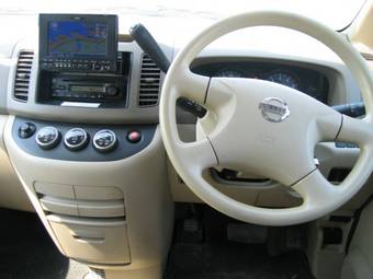 2002 Nissan Serena Pictures