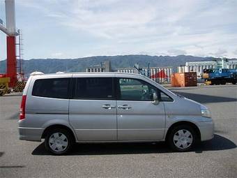 2002 Nissan Serena Pictures