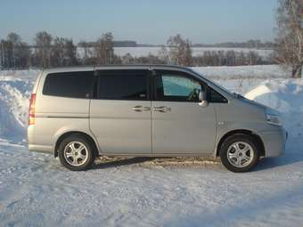 2002 Nissan Serena Pictures
